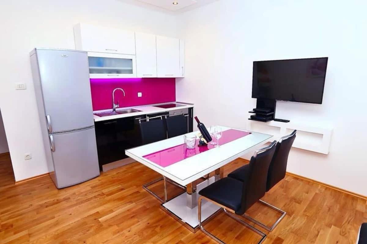 Split Central Retreat Екстериор снимка
